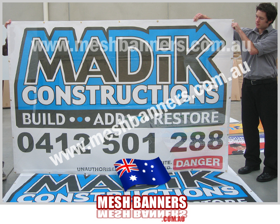 Small temp fence hire sign, this banner is mesh